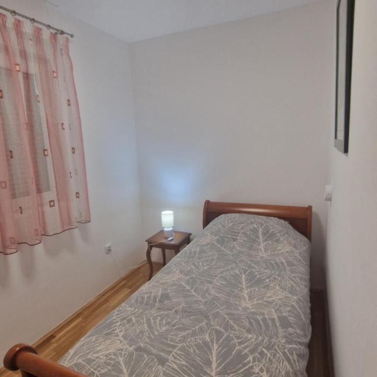 Mathilda's Apartment - Two-Bedroom Apartment with Balcony and Sea View - 15
