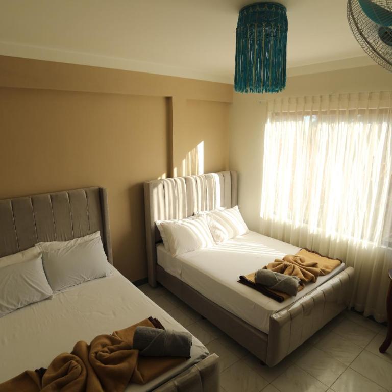 Casa Hostal El Peregrino - Queen Room with Two Queen Beds - 2