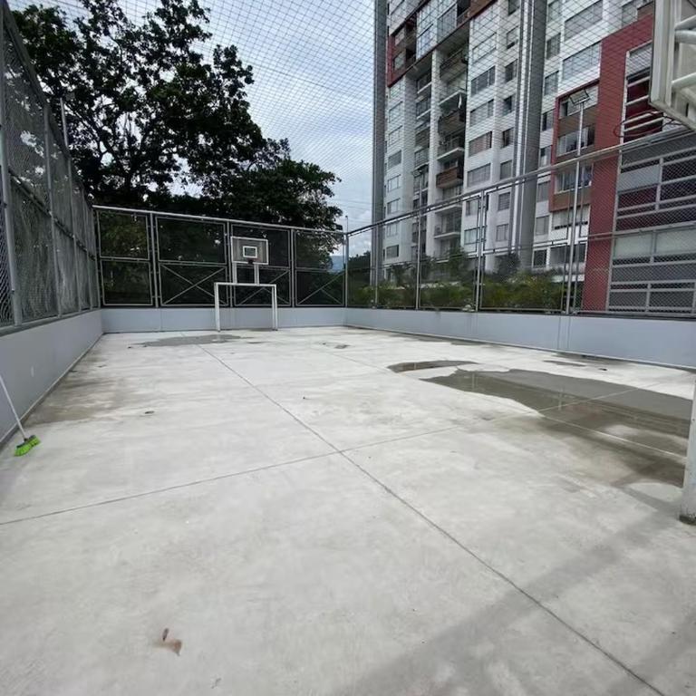 Apto Moderno 3 hab con Piscina, Balcón y BQQ - Apartamento de 3 dormitorios - 12