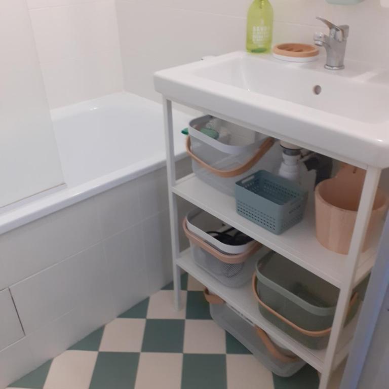 studio59, climatisé, parking, piscine, vue, wifi gratuit - Studio - Vue sur Piscine - 5