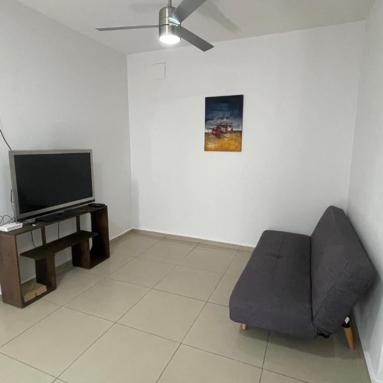 La Buena Memoria - Deptos frente al shopping - Two-Bedroom Deluxe Apartment - 2