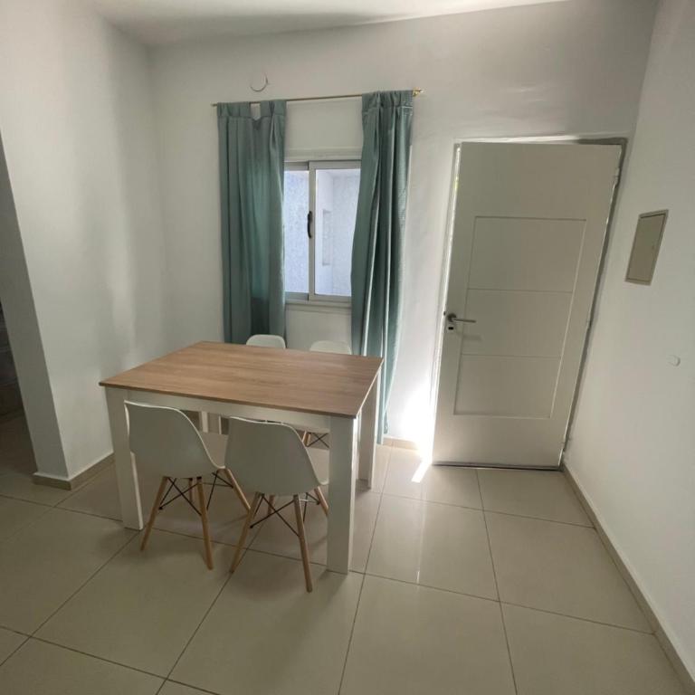 La Buena Memoria - Deptos frente al shopping - Two-Bedroom Deluxe Apartment - 1