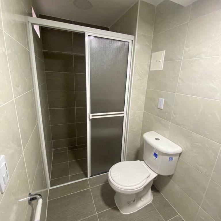 Casa Amplia de 3 Pisos - 3 Habitaciones - Zona Verde de Bucaramanga - Three-Bedroom Apartment - 8