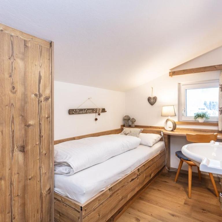 Neuhof Appartements - Apartment mit 3 Schlafzimmern und Balkon - 2