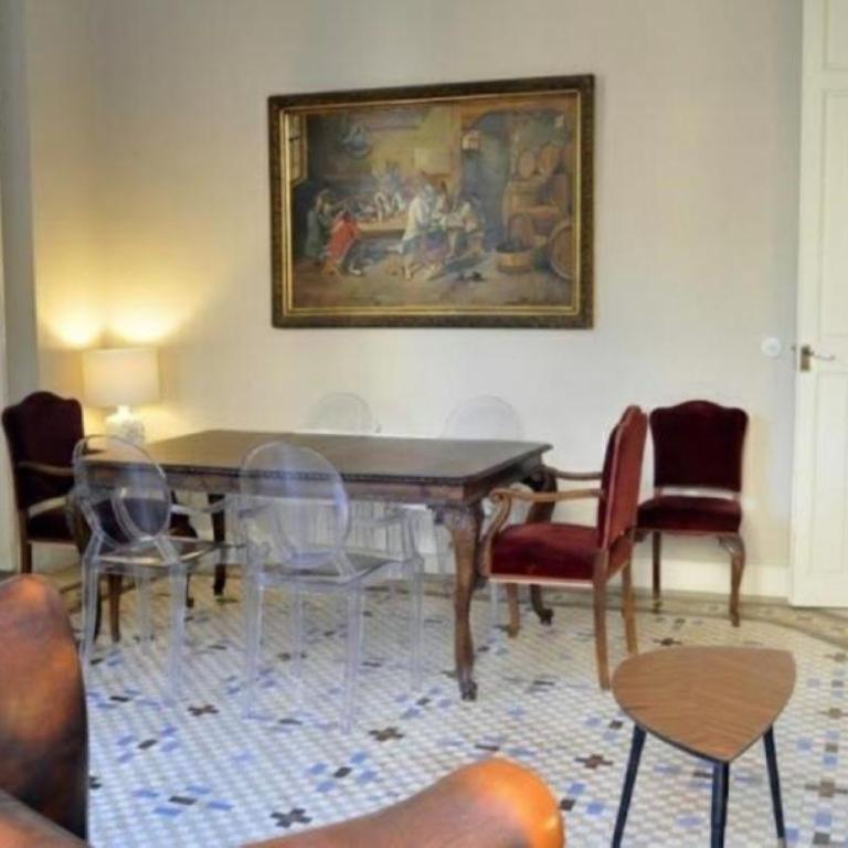 Historic 19th-Century Apartment with Balcony Overlooking Plaza - Deluxe Apartment - 9