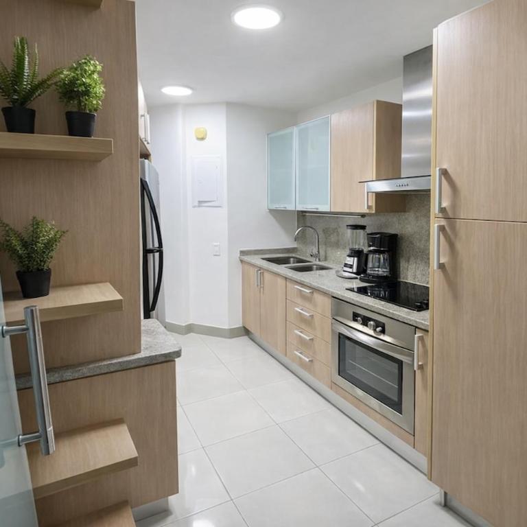 Confort & Ubicación Hermoso Apt en El Rosal, CCS - Two-Bedroom Family Apartment - 9