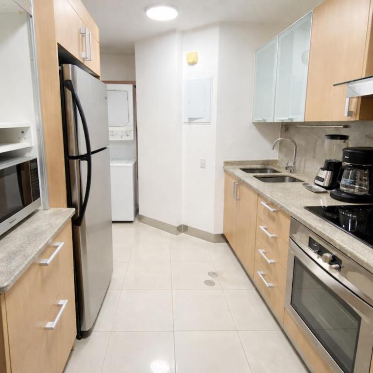 Confort & Ubicación Hermoso Apt en El Rosal, CCS - Two-Bedroom Family Apartment - 10