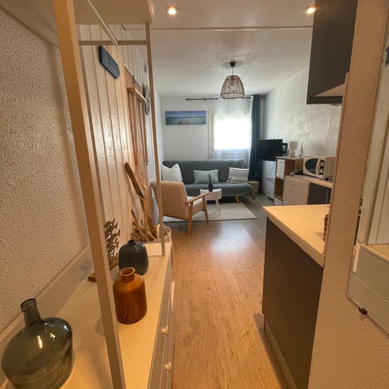 Studio cosy avec piscine et parking à Gruissan - Apartamento de 1 dormitorio - 9