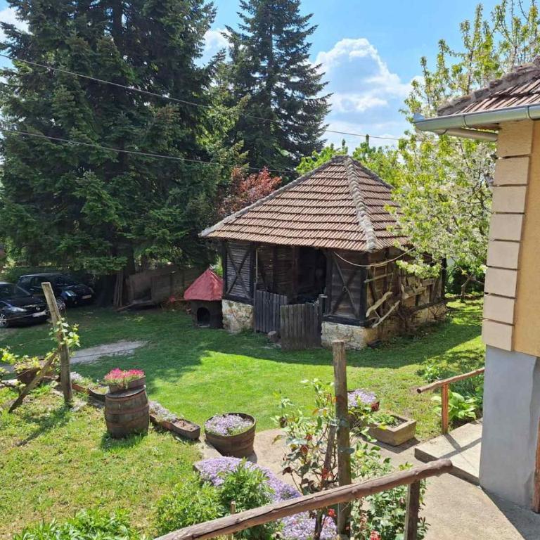 Domaćinstvo Drenak - Bešnjaja - One-Bedroom House - 1