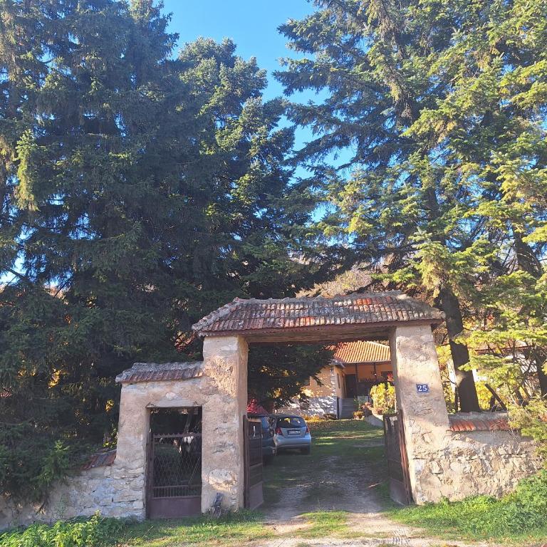 Domaćinstvo Drenak - Bešnjaja - One-Bedroom House - 2