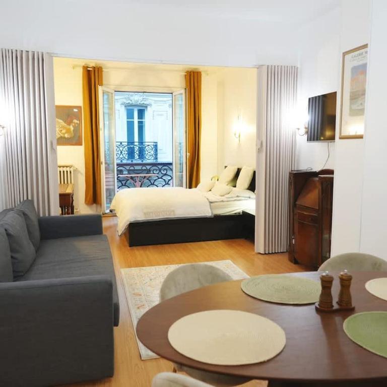 Elegant Vintage Apt with Balcony Opéra Madeleine - Appartement 1 Chambre - 1