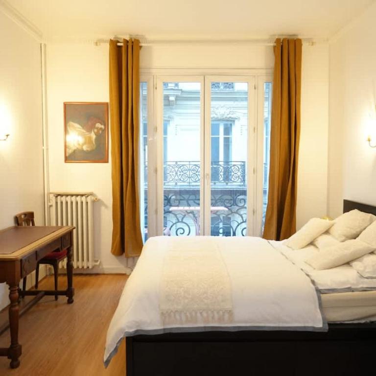 Elegant Vintage Apt with Balcony Opéra Madeleine - Appartement 1 Chambre - 2