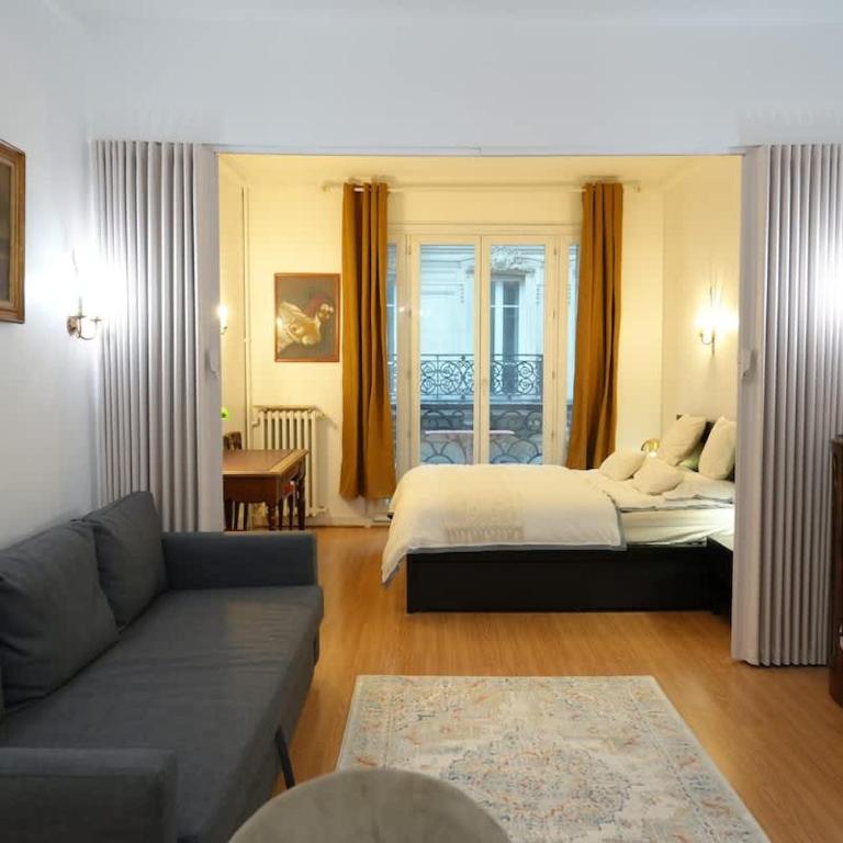 Elegant Vintage Apt with Balcony Opéra Madeleine - Appartement 1 Chambre - 3