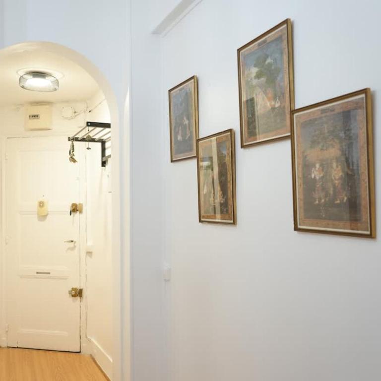Elegant Vintage Apt with Balcony Opéra Madeleine - Appartement 1 Chambre - 14