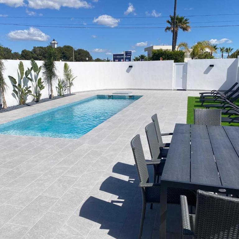 Villa Blanca Azul - Private Pool and Garden, Terrace with Sea Views - Villa - 5