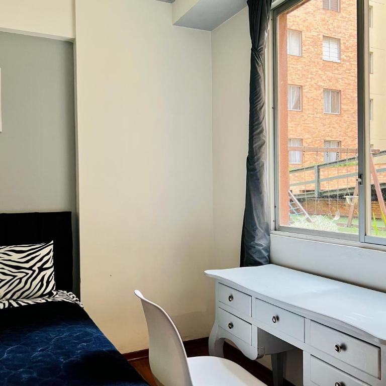 Dpto Familiar 3H-2B en Av 6 de Diciembre - Three-Bedroom Apartment - 20