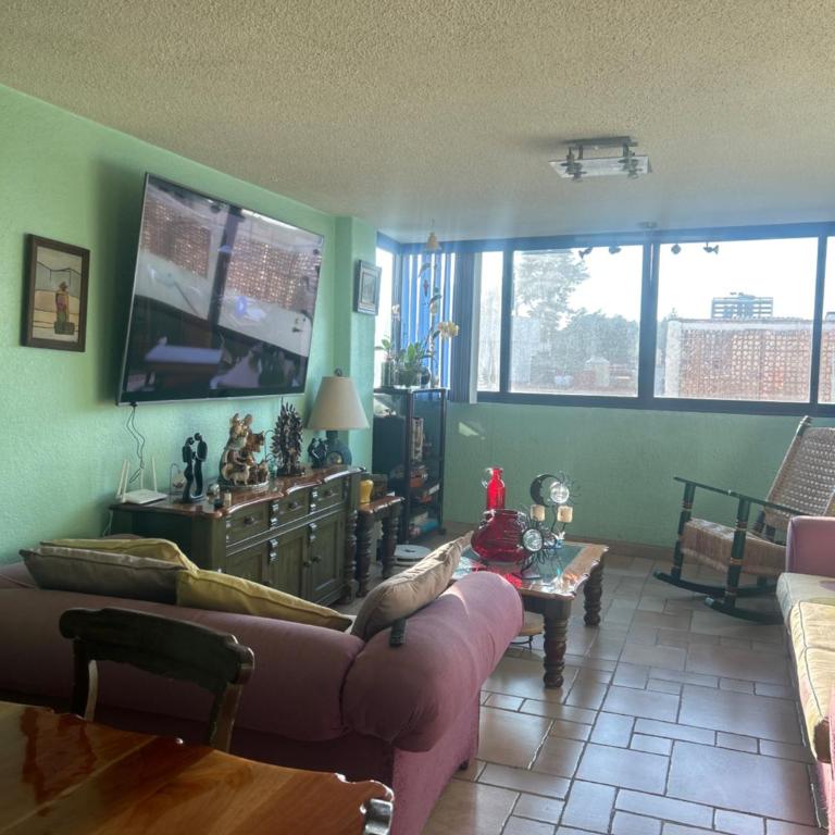 Habitacion uno - Single Room with Shared Bathroom - 3