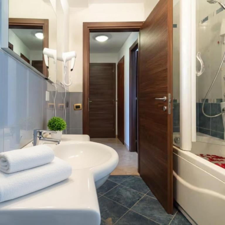 Skyline Verona - Appartamento Deluxe con 2 Camere da Letto - 10