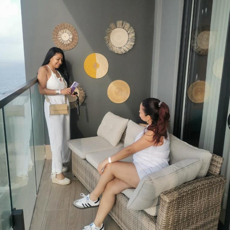 Beachfront Condo, Murano Centro 1- El Cabrero, Near Walled City, Airport Pick Up - Two-Bedroom Apartment - 44