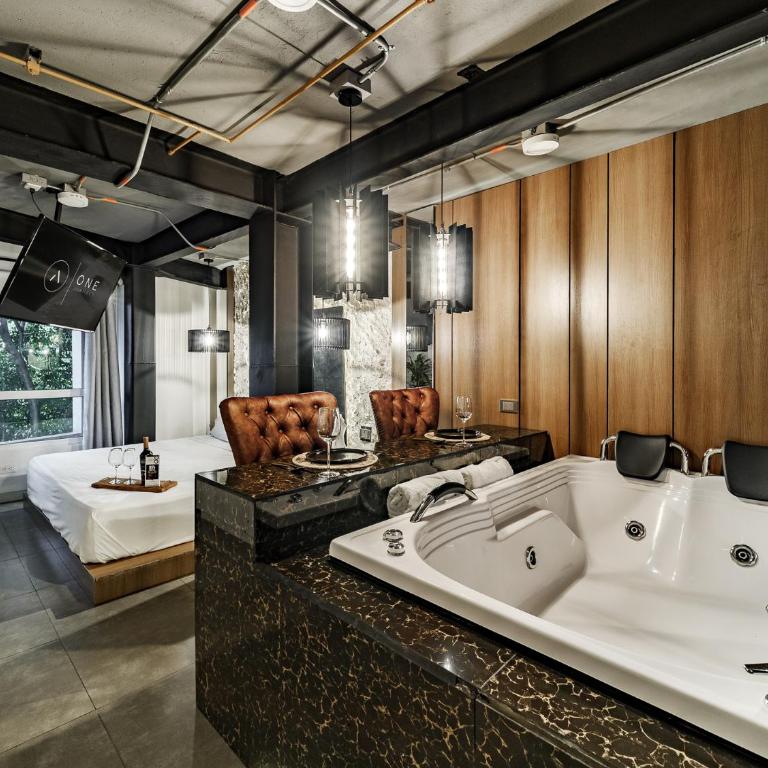 Hotel One Laureles - Habitación Doble con bañera de hidromasaje - 9