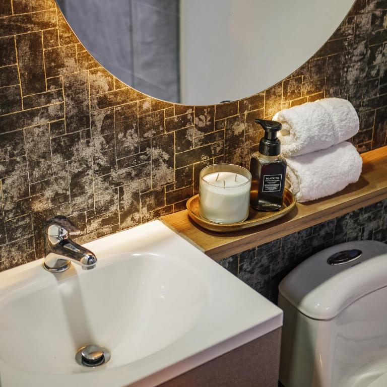 Hotel One Laureles - Habitación Doble con bañera de hidromasaje - 10