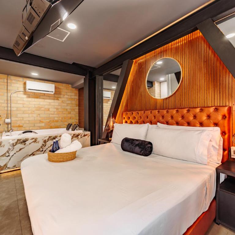 Hotel One Laureles - Suite Deluxe con bañera de hidromasaje - 9