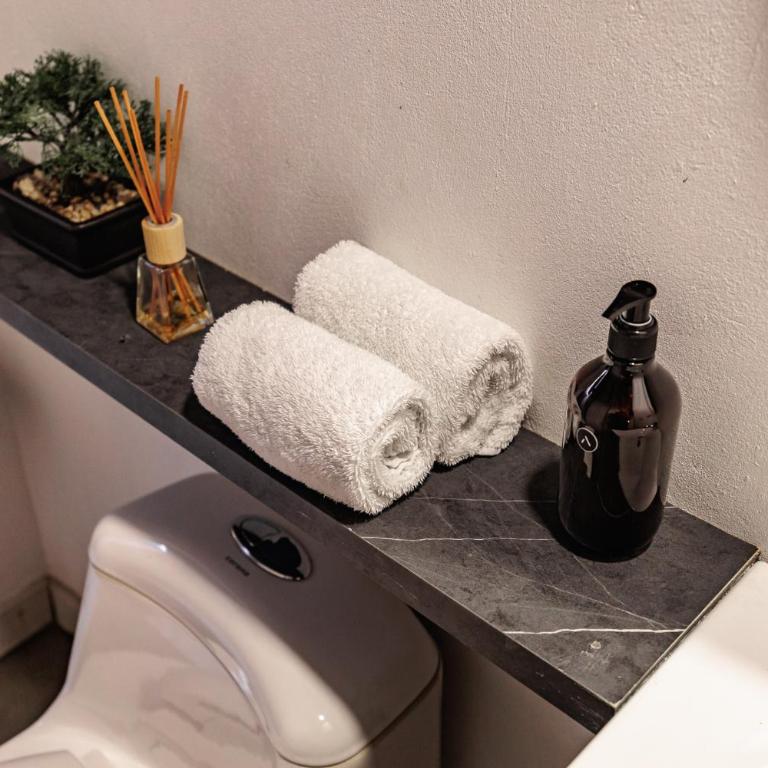 Hotel One Laureles - Suite Deluxe con bañera de hidromasaje - 9