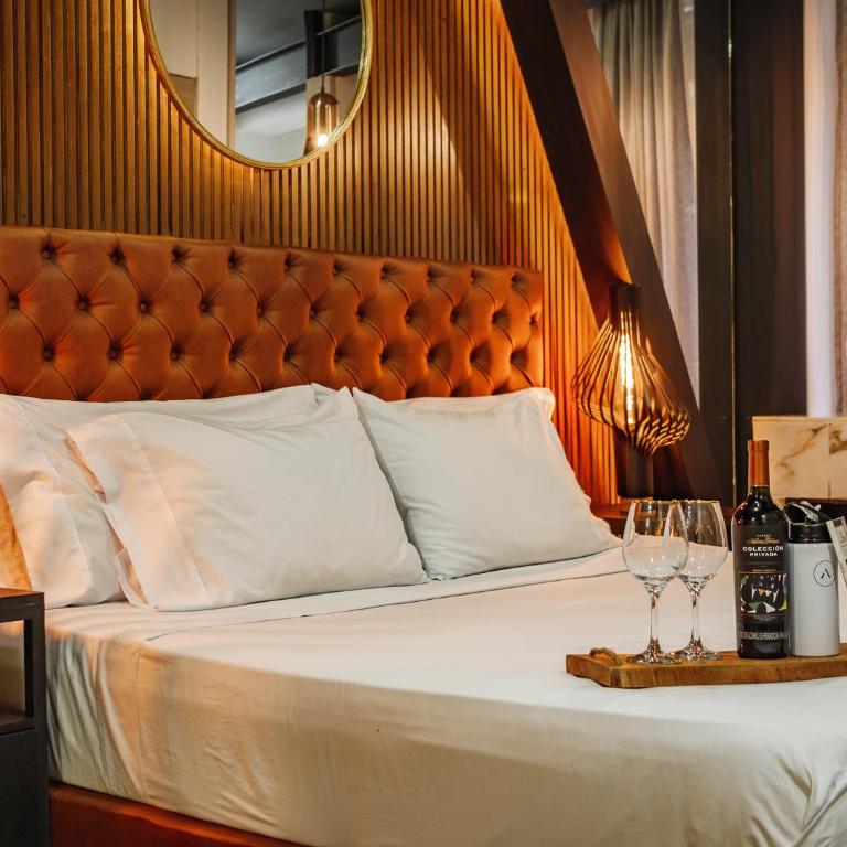 One Apartments Laureles - Suite Deluxe con bañera de hidromasaje - 3