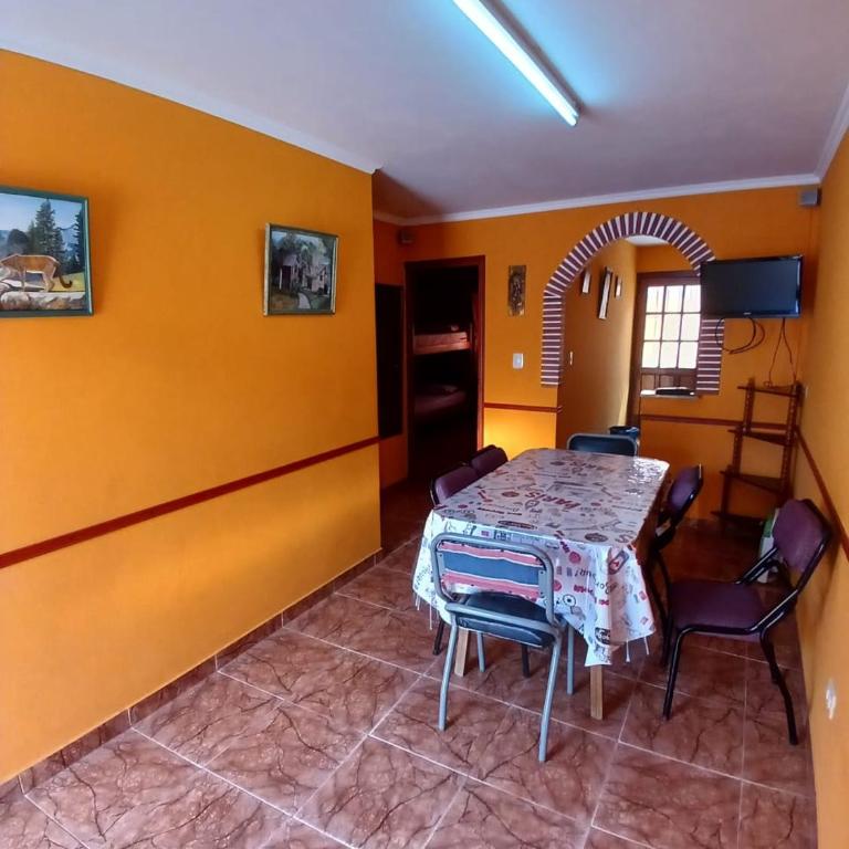 CASA FAMILIAR PARRILLA y Estacionam - Two-Bedroom House - 10