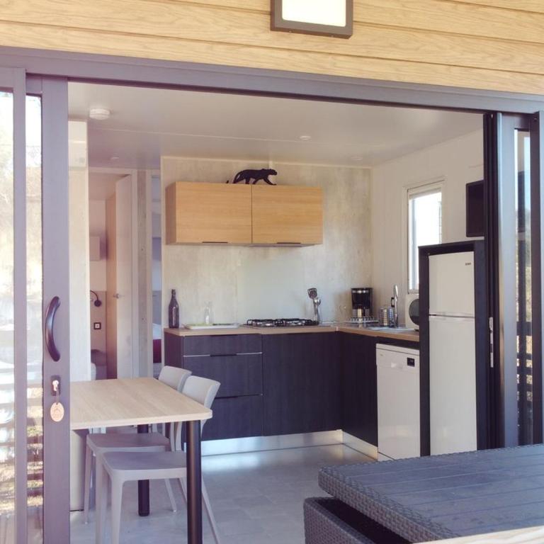 Charmant Mobil Home - Terrasse à Grimaud - API-1-52-1697 - Mobile Home - 3