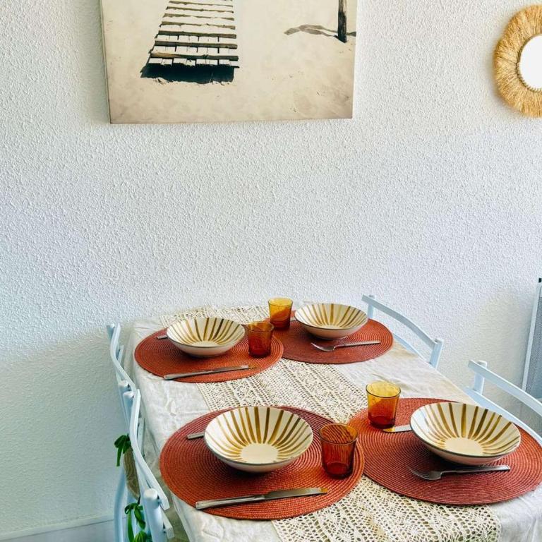 Charmant T2 rénové proche plage avec WIFI inclus - FR-1-409-294 - Apartment - 14