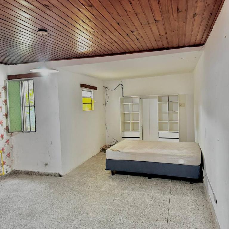 Casa de atrás, entrada por porton - One-Bedroom Apartment - 6