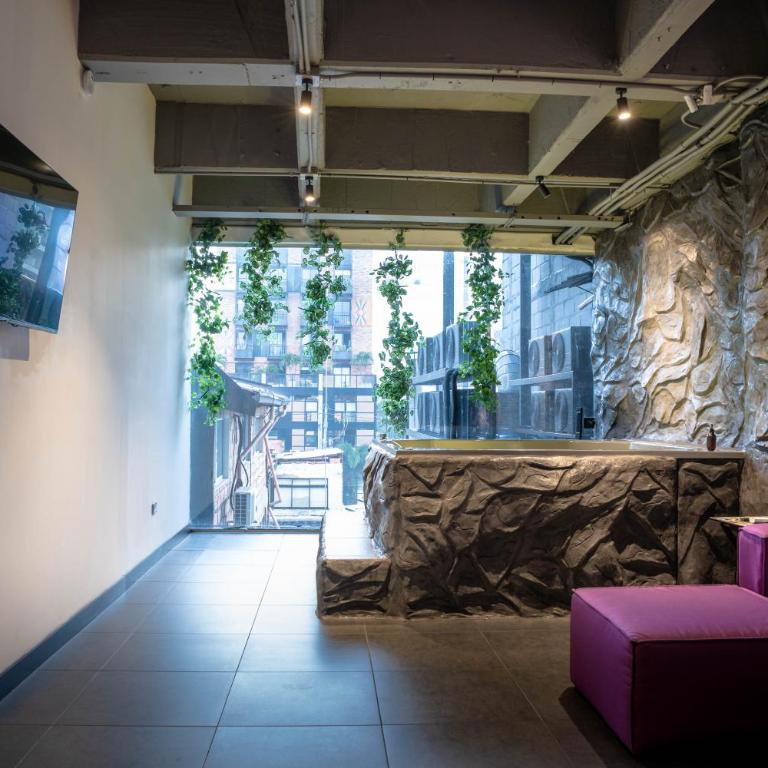 La Rock Club House - Three-Bedroom Deluxe Apartment - 1