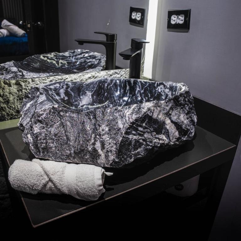 La Rock Club House - Three-Bedroom Deluxe Apartment - 28