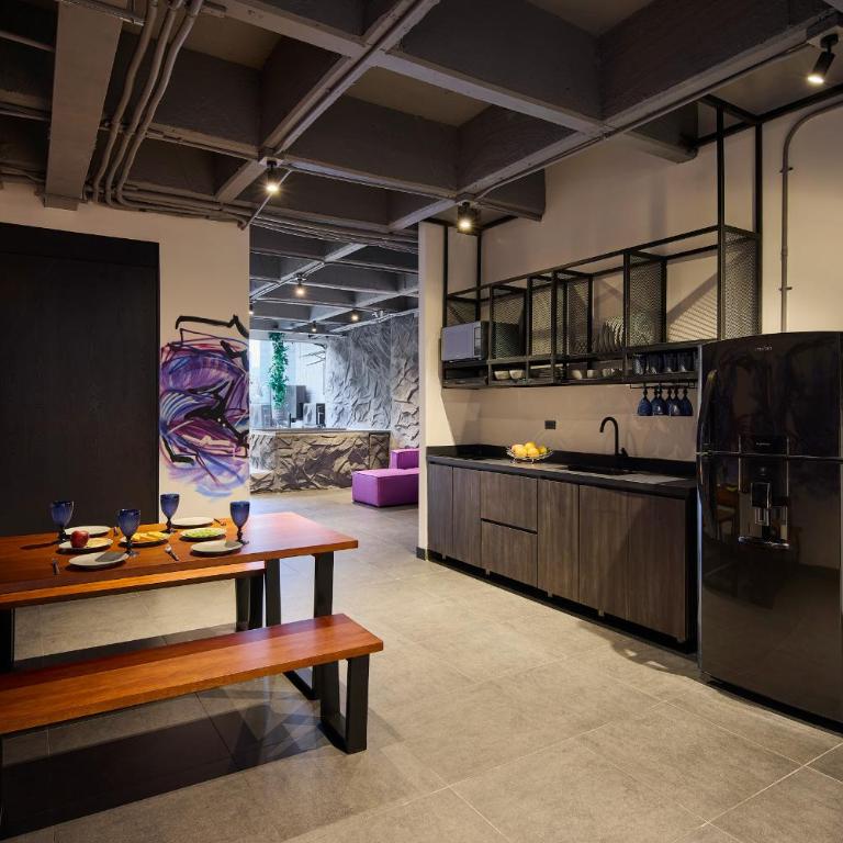 La Rock Club House - Three-Bedroom Deluxe Apartment - 14