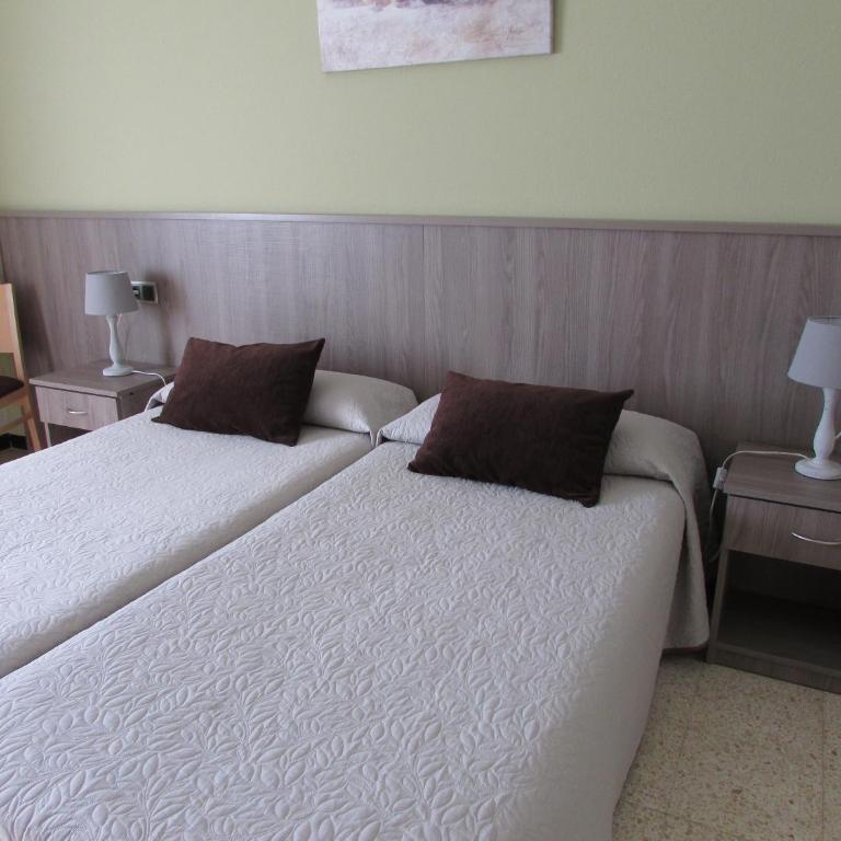 Hostal Can Bassalis - Habitación Doble - 1 o 2 camas - 1