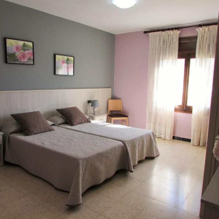Hostal Can Bassalis - Habitación Doble - 1 o 2 camas - 7