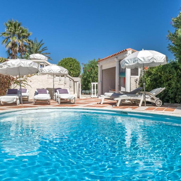 Luxury Villa with Jacuzzi in Les Issambres - Appartement 4 Chambres - 20