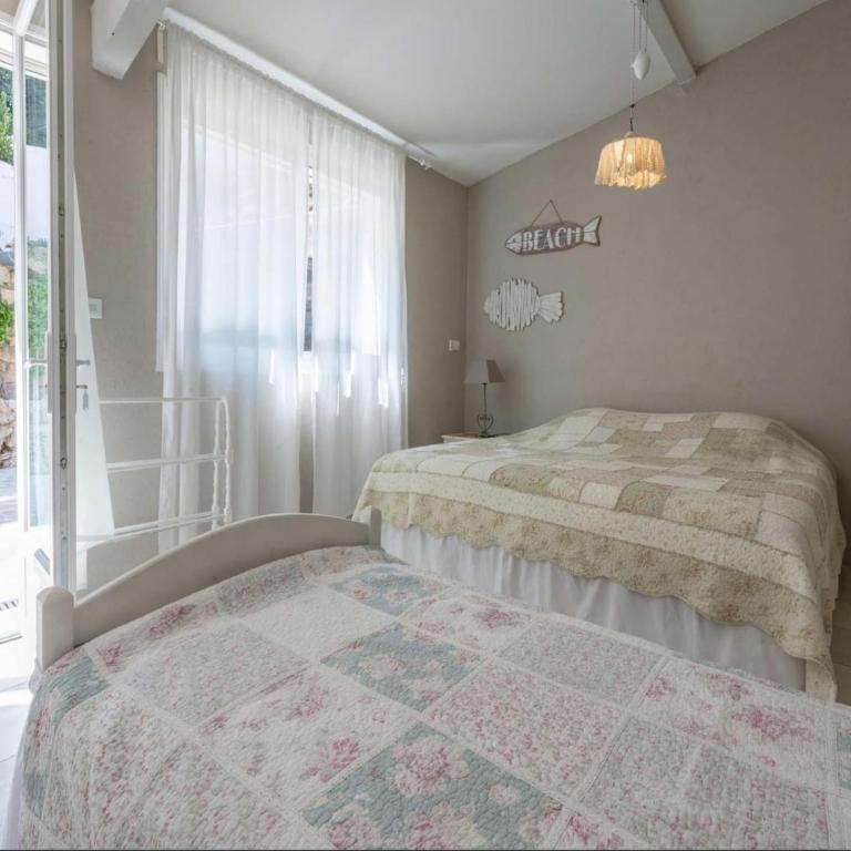 Luxury Villa with Jacuzzi in Les Issambres - Appartement 4 Chambres - 23