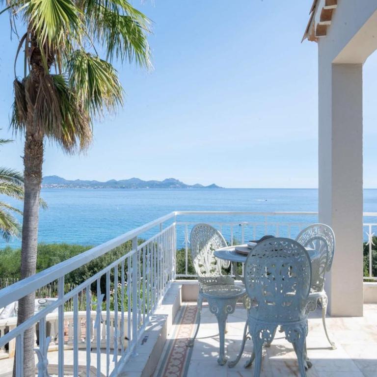Luxury Villa with Jacuzzi in Les Issambres - Appartement 4 Chambres - 25