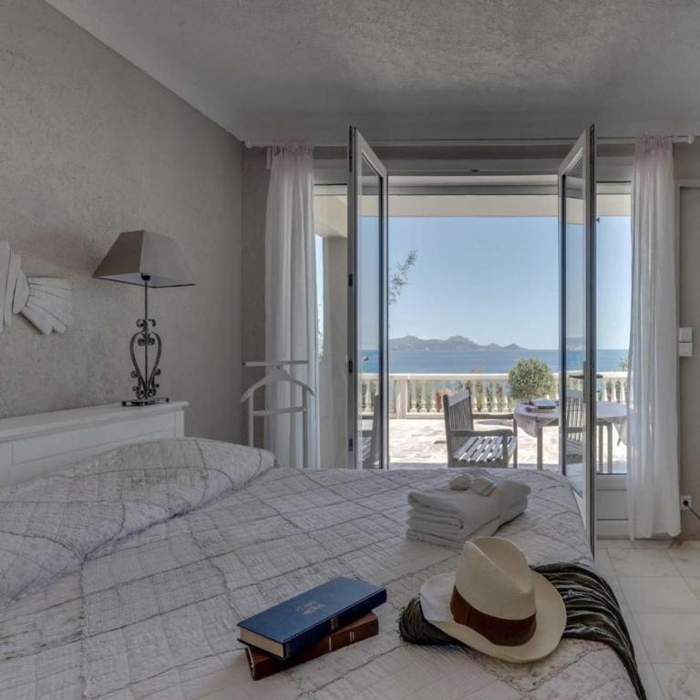 Luxury Villa with Jacuzzi in Les Issambres - Appartement 4 Chambres - 27