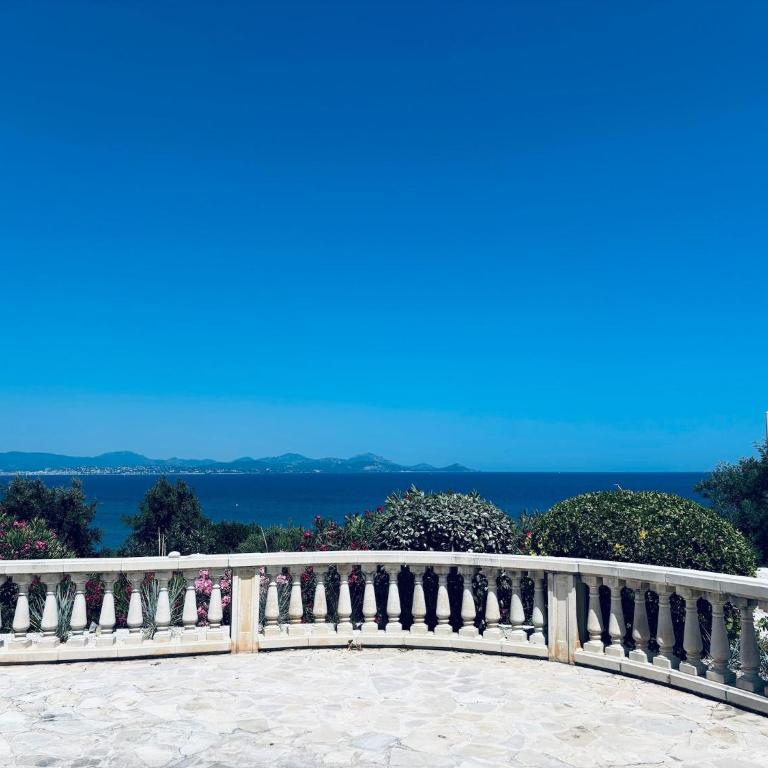 Luxury Villa with Jacuzzi in Les Issambres - Appartement 4 Chambres - 39