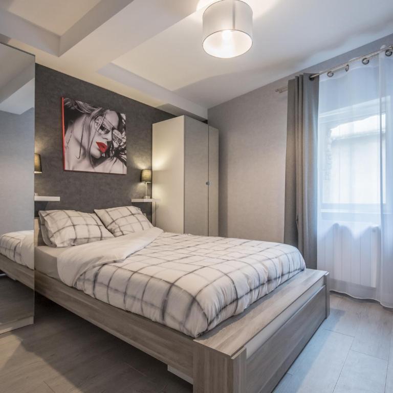 Appart Hôtel Bourgoin - Apartment with Balcony - 3