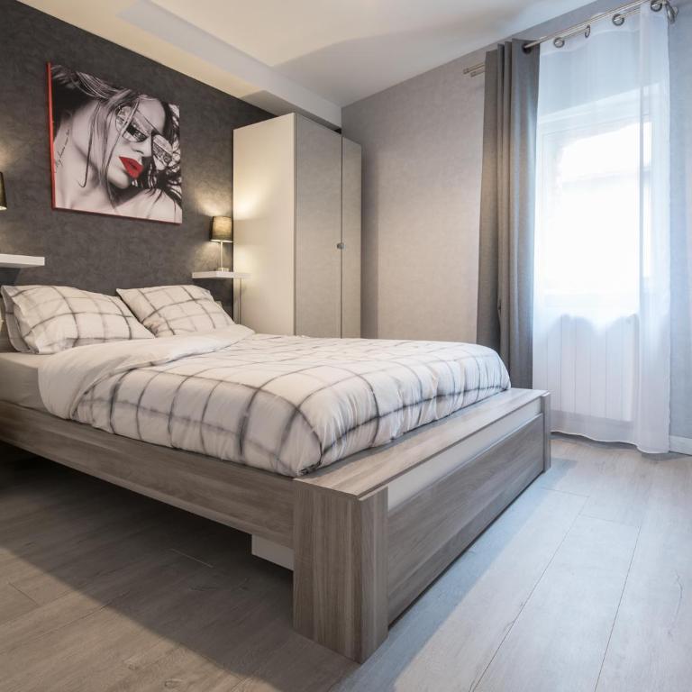 Appart Hôtel Bourgoin - Apartment with Balcony - 21
