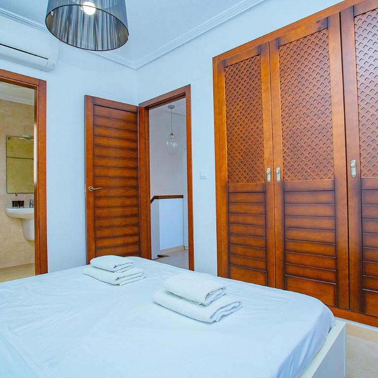 Altos Bahia Magic - Three-Bedroom House - 8