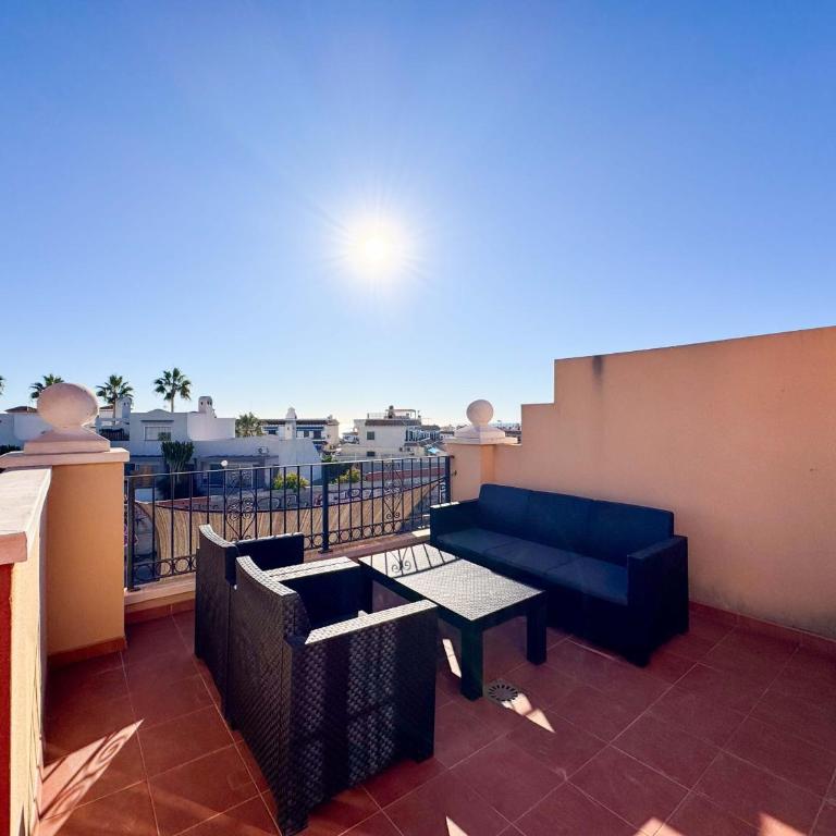 Altos Bahia Magic - Three-Bedroom House - 26