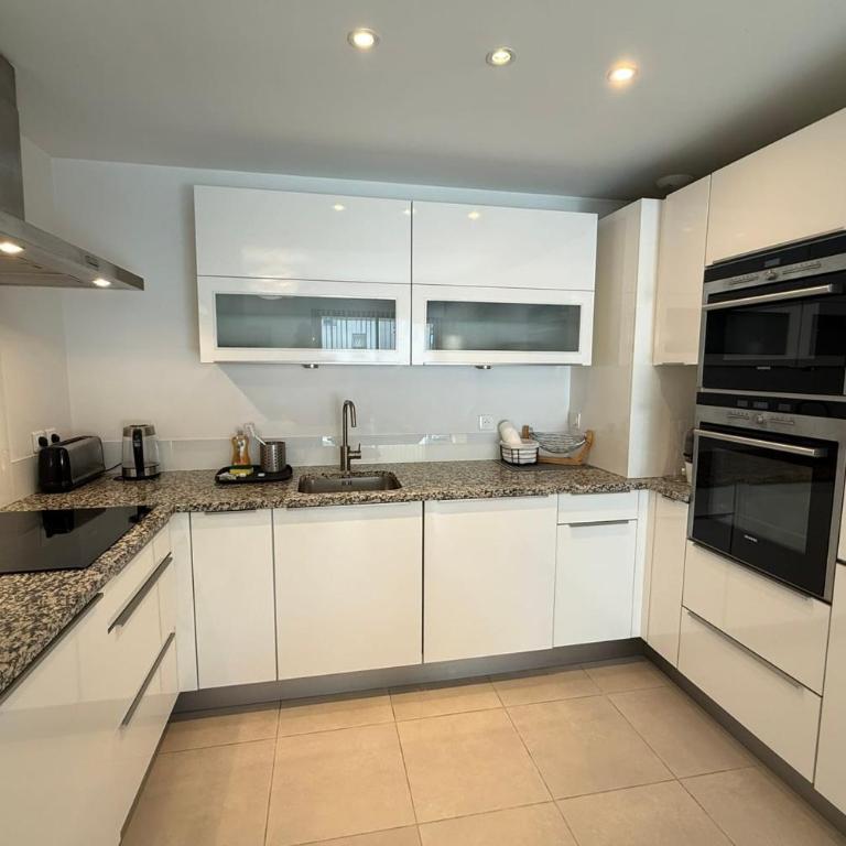 Superb apartment for 4 Sea view & terrace Private parking - Apartment - 17
