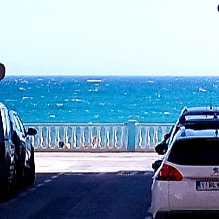 Torrevieja CityCenter LocosBeach 50m Exclusive Apartment - Apartamento de 2 dormitorios - 52