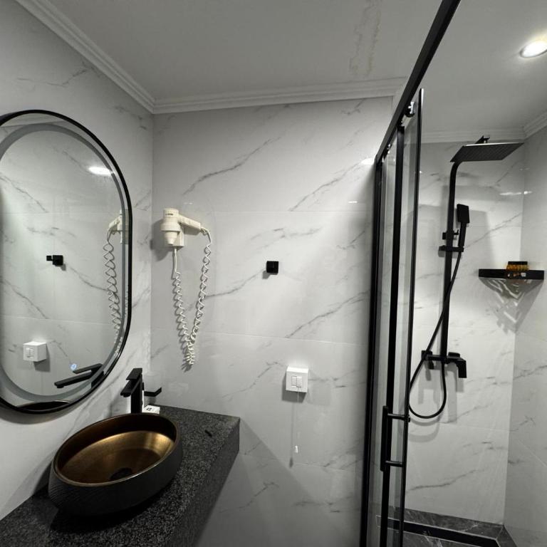 Spa&Hotel Studenac - Deluks Queen Soba sa 2 Velika Bračna Kreveta (Queen) - 4