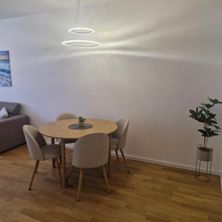 Stay & Enjoy Apartment - Apartman sa 1 Spavaćom Sobom - 2